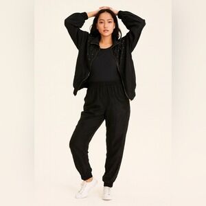 Vintage EVR 100% Silk Black Tracksuit – Size Large
